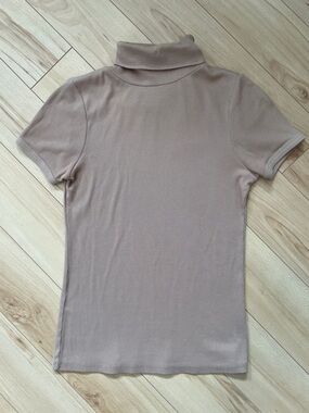 Zara Women’s Sz M Basic Short-Sleeve Turtleneck Tee in Taupe